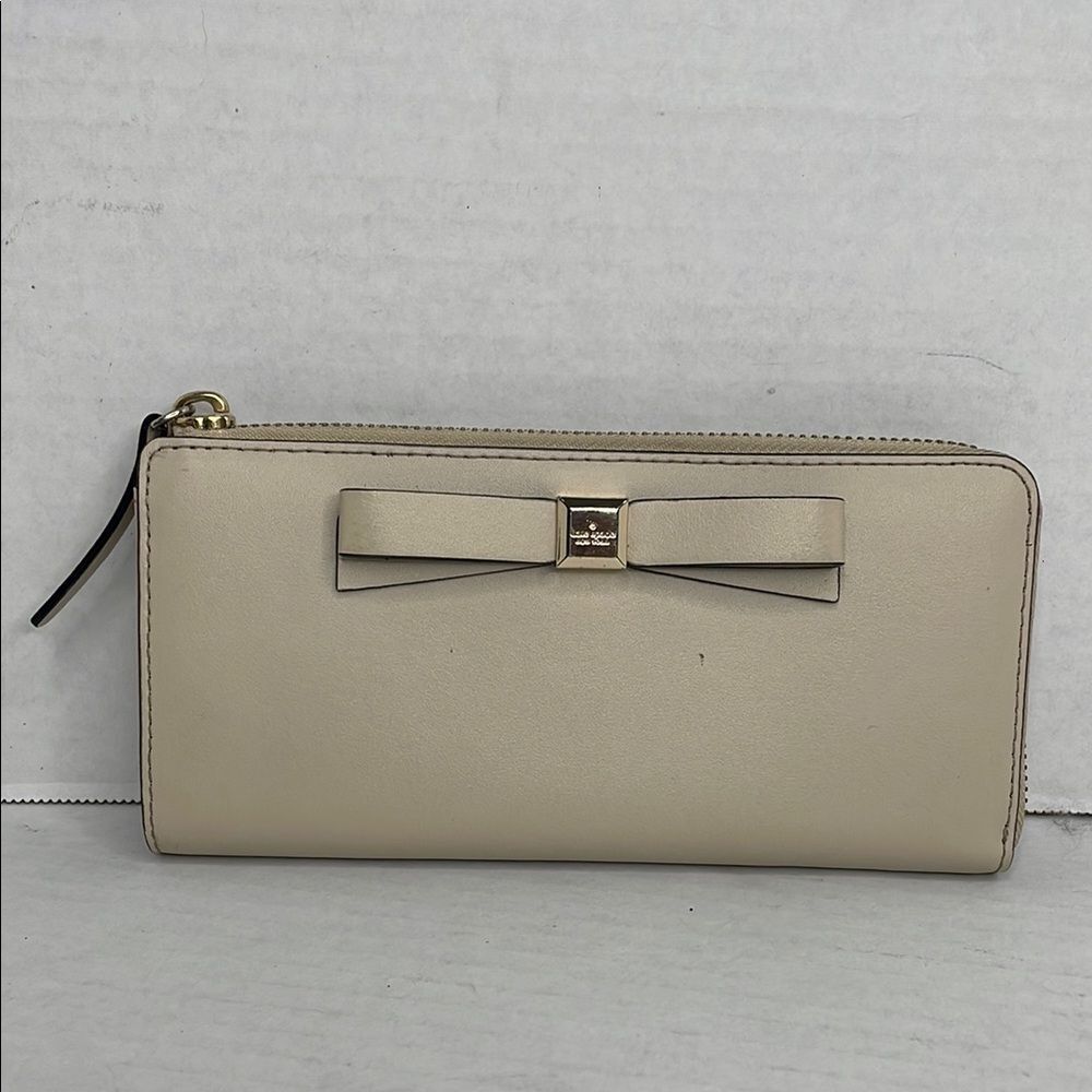 Kate Spade New York Cream Leather Bow Continental Zip Wallet